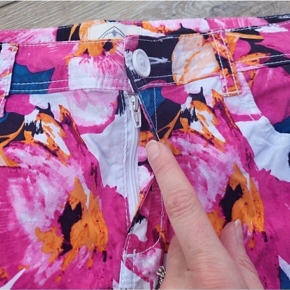 St. John's Bay floral skort size 8 spring summer pink white black blue - Picture 6 of 10